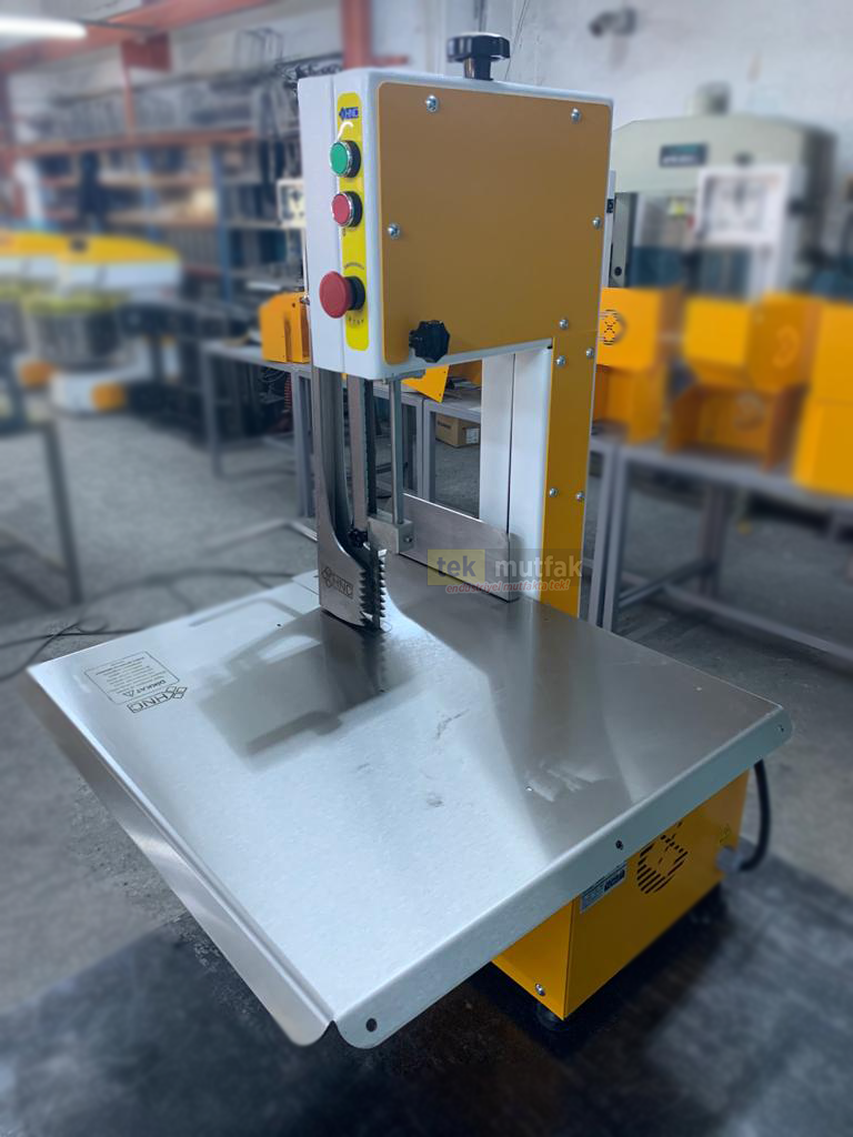 Hnc Et Kemik Testeresi Geniş Tepsi STATİK BOYALI ÖZEL ÜRETİM 1,5 KW 2 BEYGİR '' Stokta Yok ''